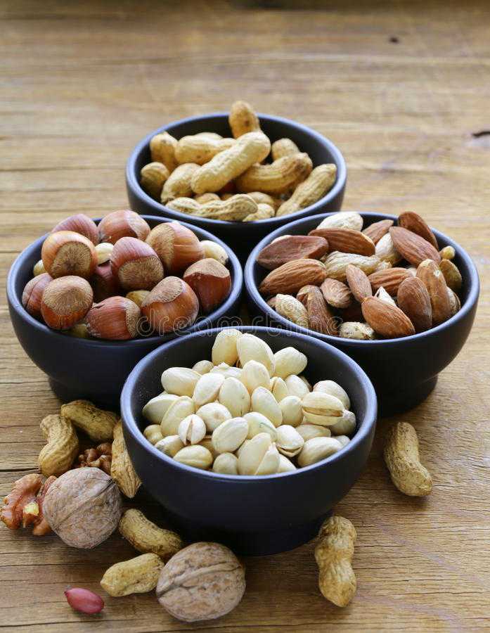 Можно ли хомякам грецкие орехи, миндаль, фундук или арахис?